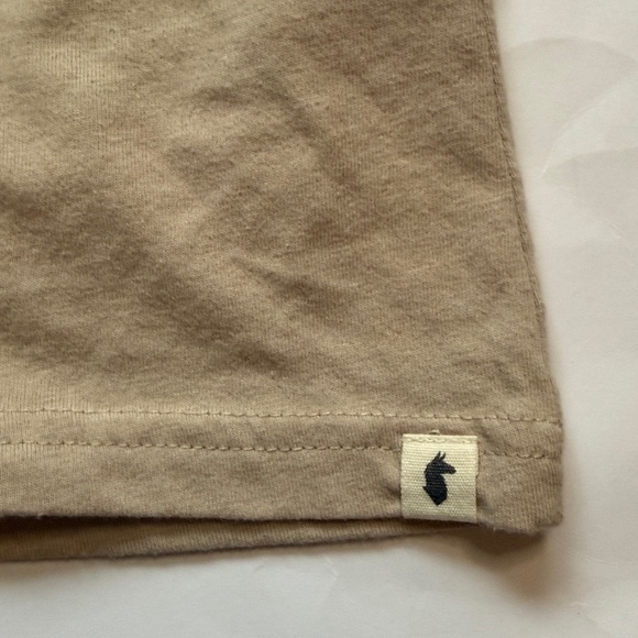 Cotopaxi graphic tee t-shirt alpaca llama women’s size small - Picture 4 of 7